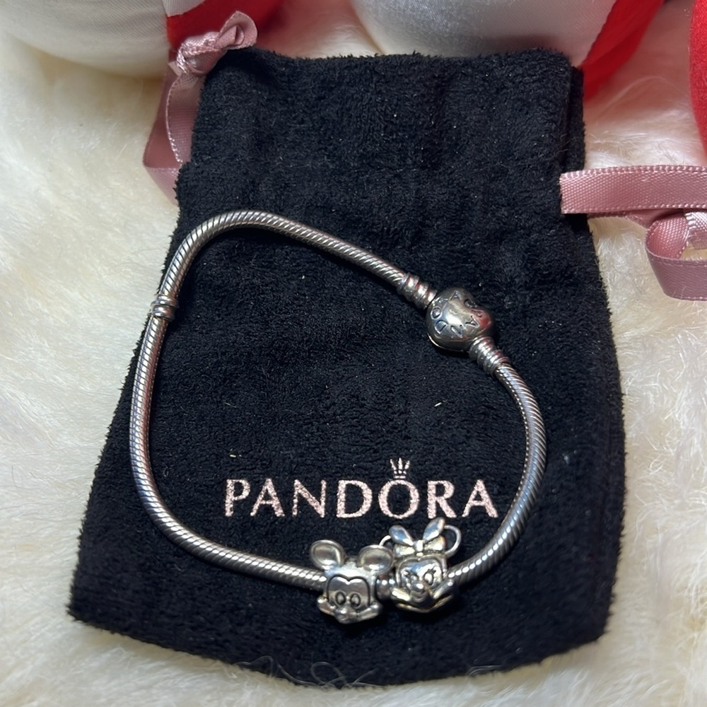 Pandora mickey & Minnie bracelet and stuffed animals of Mickey & Minnie  J14
